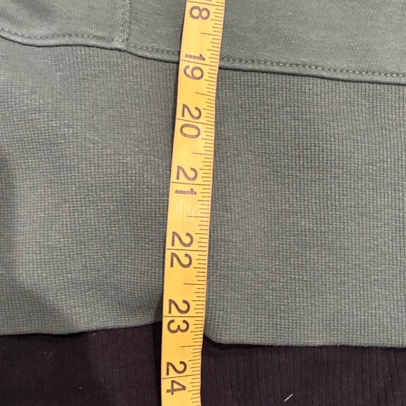 NWT Women's Quarter Zip Sweatshirt, Green  - Universal Thread 3X Plus Size - Picture 9 of 9